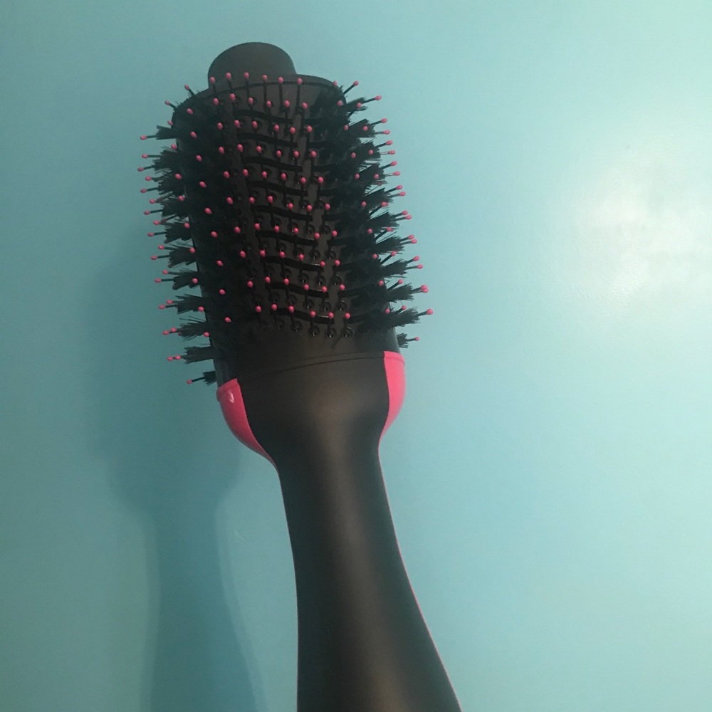 ⭐️Revlon Pro collection One-Step hair dryer